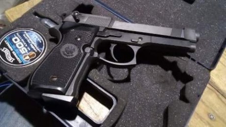 Hola gente me han ofrecido una beretta co2 alguien me podria que modelo es ??

 29577C96-34D2-49C4-BB93-E5F0DCDDA4BC.jpeg 01