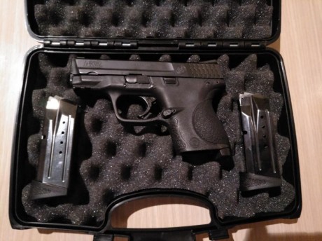 380€
En muy buen estado.
Se vende con 2 cargadores, ambos con suplemento para mejor agarre.
Regalo maletín.
S&W 02
