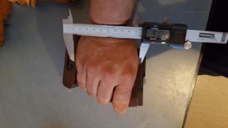 Se vende feinwerkbau aw 93 en perfecto estado, todos los accesorios originales, perfecta para zurdo. 
 21