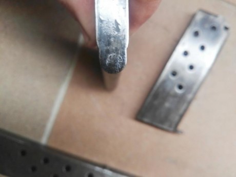 Hola vendo estos tres cargadores de Astra 400 del calibre 9mm Largo.

VENDIDOS 11