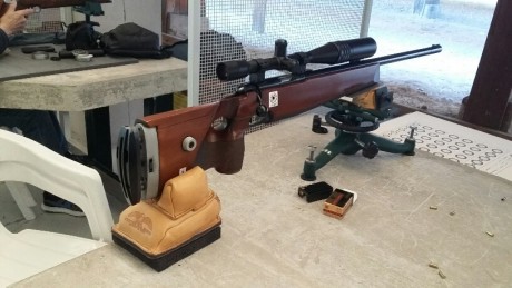 Vendo equipo para BR, compuesto por carabina 22 Anschutz Macht 54 (cañon pesado), con maleta de transporte. 01