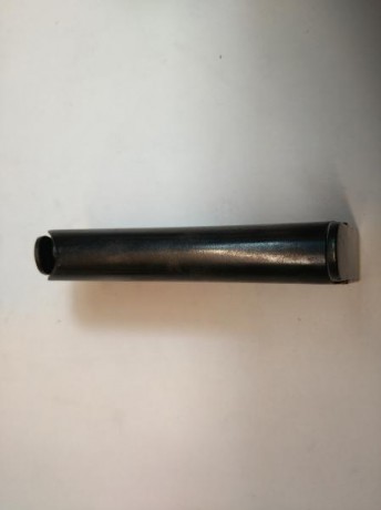 Vendo cargador para carabina Destroyer 9 largo.
Esta usado pero en buenas condiciones de chapa, sin oxido 00