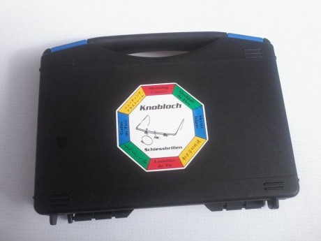 vendo gafas knobloch para arma larga, con  dioptero, y regulador de angulos original para colocacion .
precio 02