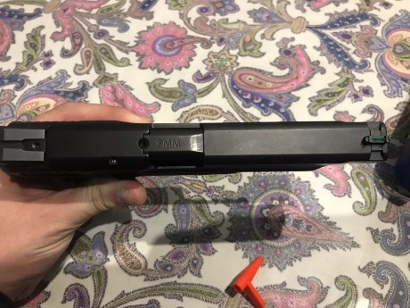 Hola, compañeros y compañeras del foro, mi amigo Oleguer quiere vender la pistola Smith & Wesson M 12