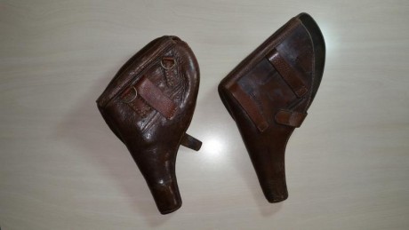 fundas  de revolver de ordenanza 40 € cada una   75 €   los dos        670211056    en zaragoza 00