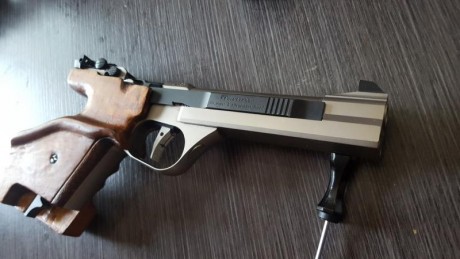 Se vende feinwerkbau aw 93 en perfecto estado, todos los accesorios originales, perfecta para zurdo. 
 62