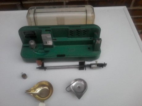 bascula precision marca rcbs modelo 10-10
precio 100 € en madrid 00