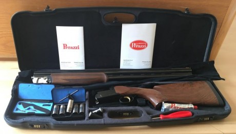 Vendo un lujo de  escopeta nueva.
Marca PERAZZI MX 8 superpuesta.
Monogatillo, largo de cañones 70 y varichoque 01