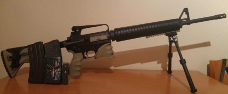 Pongo en venta AR15 de la casa Olympic Arms de cañon pesado de 20" paso de estria de 1/9, en perfecto 01