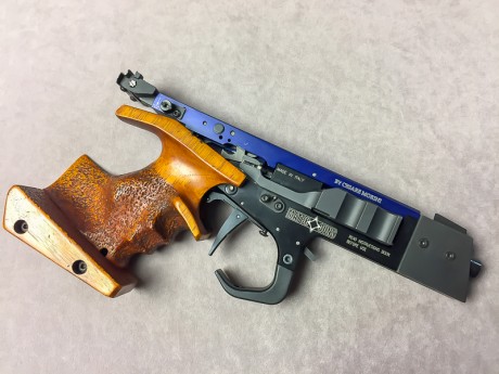   Ambas pistolas estas  *****VENDIDAS*****  


Hola compañeros:

Un muy buen amigo vende estas dos magnificas 12