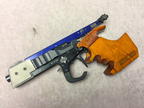   Ambas pistolas estas  *****VENDIDAS*****  


Hola compañeros:

Un muy buen amigo vende estas dos magnificas 11