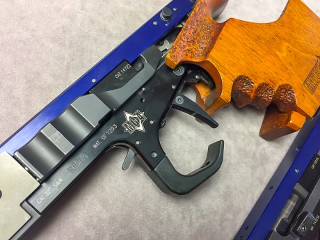   Ambas pistolas estas  *****VENDIDAS*****  


Hola compañeros:

Un muy buen amigo vende estas dos magnificas 10