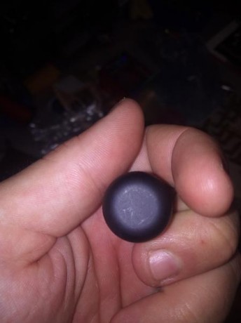 Vendo bola para cerrojo rosca m6, sin estrenar, metálica, 15€ gastos incluidos. 01