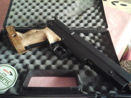 VeNo esta pistola, en muy buen estado de conservación, disparando perfectamente, nada que que no se haya 01