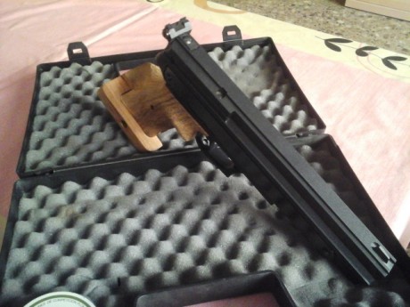 VeNo esta pistola, en muy buen estado de conservación, disparando perfectamente, nada que que no se haya 00
