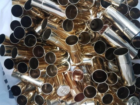 pues estoy limpiando y me he encontrado 200 vainas un solo tiro y limpias del calibre 44-40 y marca cbc
Vendidas 00