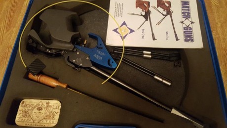 Vendo pistola libre match guns mg5E, cacha de zurdo adaptada talla M y cacha de diestro talla S, maleta, 90