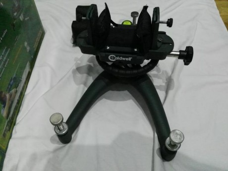 Buenos días,

Vendo Torreta Caldwell Rock BR
Prácticamente nueva sin apenas uso.
Dispone de dos saquetes 10