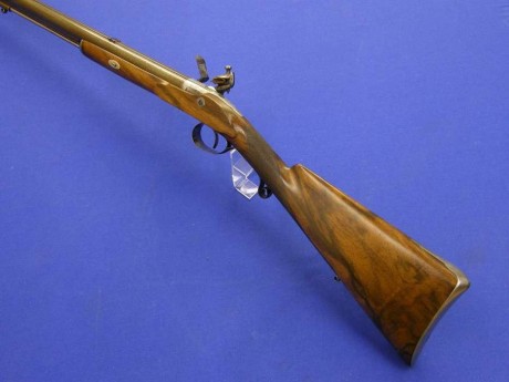 Voy a colocar unas fotos de un arma larga alemana de llave de mecha del siglo XVI. 62