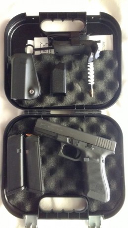 Saludos compañeros,

Pongo a la venta dos pistolas guiadas con licencia A. No es mi primera venta en este 01