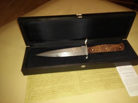 Vendo replica de cuchillo de combate de trinchera alemán de la I y II guerra mundial  , fabricado por 02