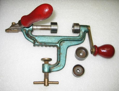 Rebordeadora para calibres 12 y 16
precio: 30€ 00