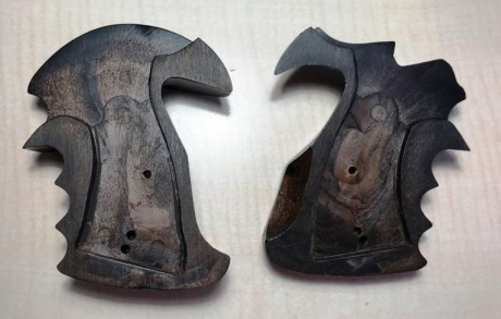 Cachas anatómicas para diestro sin estrenar para revolver Smith & Wesson 586. 35 EUROS INCLUIDO EL 00