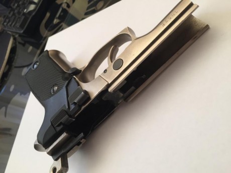 Vendo Astra A100 en acero inoxidable.
Funciona a la perfección y muy bien cuidada.
Dos cargadores de 17 12