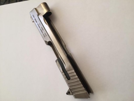 Vendo Astra A100 en acero inoxidable.
Funciona a la perfección y muy bien cuidada.
Dos cargadores de 17 42