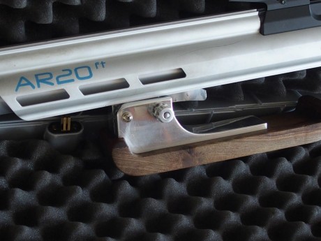 Carabina especial para Field Target fundamentalmente, con 16 julios de potencia estabilizada; cambiada 00