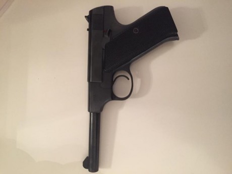 Vendo Norinco M93 en calibre 22 lr
Es una copia de la Colt Woodsman
Funciona perfectamente, totalmente 02