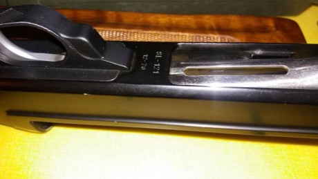 Buenos días, vendo Escopeta benelli sl 121 semiautomática en impecable estado, con su maletín original 32