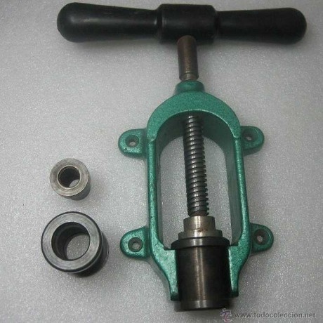 Vendo escopeta Ignacio Ugartechea Mod. 30 del calibre 28. Probada a 1.000 kg. Culata original terminada 50