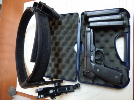 Vendo Beretta a 92 fs 9mm con alza micrometrica 3 cargadores y cinto para ipsc.
precio 450€ 
el arma esta 02