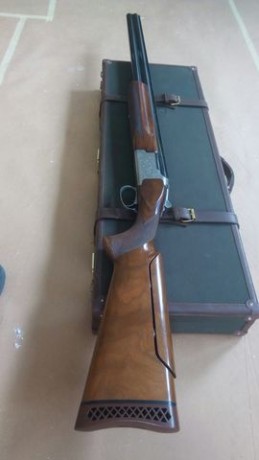 Vendo miroku mk 38 trap 76 de cañon 2y1 fijas lleva selector de tiro y culata regulable.  La escopeta 20
