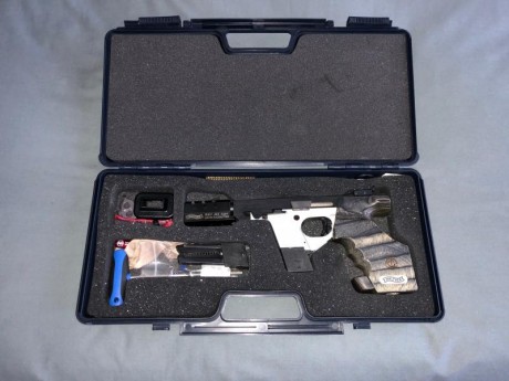Tras darle muchas vueltas al final me dispongo a vender mi preciada Walther con menos de 300 disparos 00