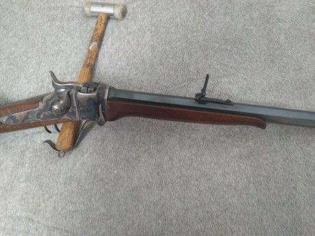 Vendo un rifle sharps de competicion, calibre 45/70, cañon octogonal pesado de 86cm (34"), es de 10