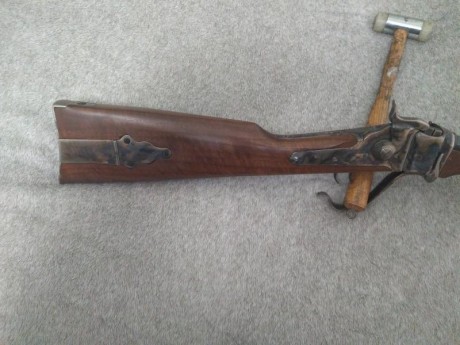 Vendo un rifle sharps de competicion, calibre 45/70, cañon octogonal pesado de 86cm (34"), es de 22
