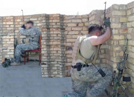 Agujeros de ratas, snipers holes, troneras o como le quieran llamar. Francotirador urbano el reto insuperable.

Un 20