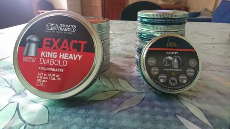 Vendo lote de 4 cajas de jsb king heavy de 300pcs y 5 cajas de grizzly de 150 pcs cal 6,35 todo por 40€ 00