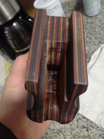 Vendo cacha RINK prácticamente nueva. Lo que veis en el talón es un fieltro que le puse porque la compré 10