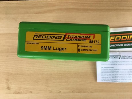 Vendo 2 sets, compuesto de 3 dies cada uno, del 9mm y del 40sw (VENDIDO EL DEL 9mm)
son carbide titanium 02