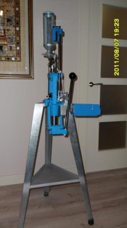 Vendo prensa Dillon Rl 550 B, prácticamente nueva con pie de trípode y Dies de 9 mm. pb.
Precio: 350 euros
Recogida 02