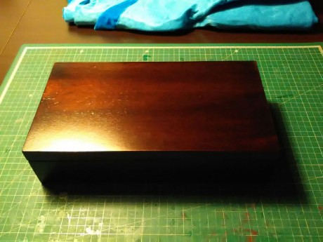 Hola Compañeros: 

 He intentado juntar dos aficiones, el tiro y la ebanistería no se si lo habré conseguido.

 52