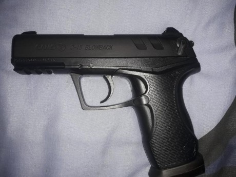 Vendo esta pistola de Co2 que se puede usar con bolas de acero o con perdigones de 4'5. Esta como nueva, 01