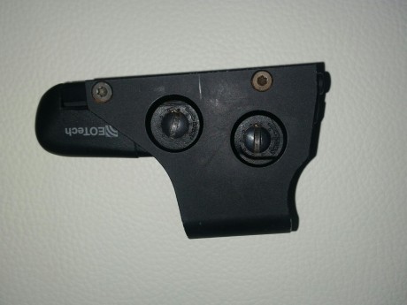 Hola.

Vendo Eotch 551, modelo compacto de la serie 500, con la clásica retícula de círculo y punto de 02