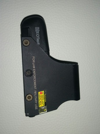 Hola.

Vendo Eotch 551, modelo compacto de la serie 500, con la clásica retícula de círculo y punto de 00