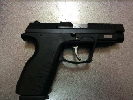 Se vuelve a rebajar hasta 100 euros.
Se entrega con dos cargadores.

Buenas tardes,
Vendo CZ 100 calibre 01