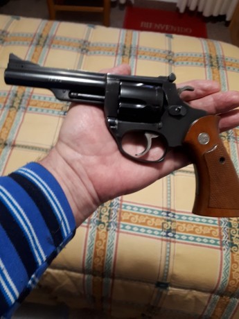 VENDO POR FALTA DE USO REVOLVER ASTRA CADIX 5 tiros con cañon de 4"    38 spl  !!! EN PERFECTO ESTADO 02