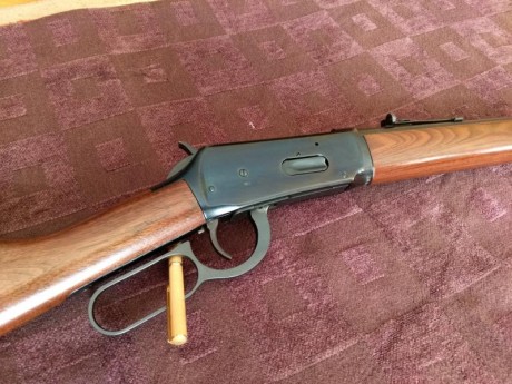 En buen estado, funciona perfectamente. Está en Parla, 400 Euros. 02